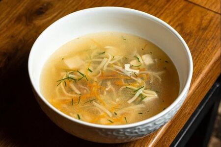 Куриный суп с лапшой