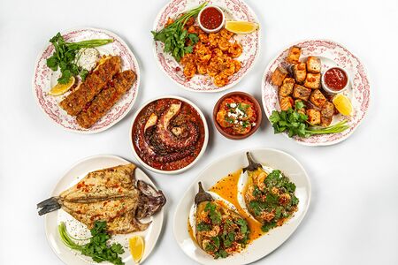 Большое ассорти рыбы и морепродуктов