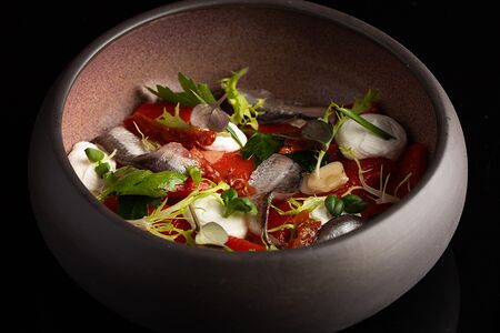 Печеные перцы с анчоусами и кремом из сыра Фета