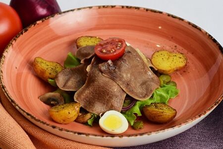 Салат с языком