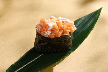 Суши Сливочный лосось