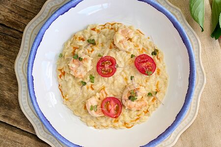 Ювеци с креветками в сливочном соусе 