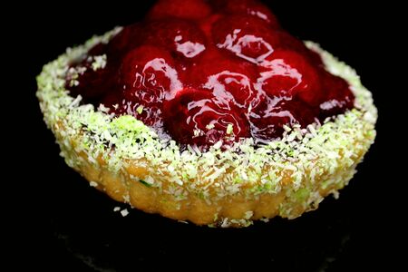 New Корзинка с малиной