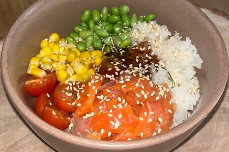 Боул с форелью 