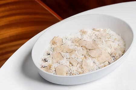 Карпаччо из шампиньонов, пармезана и трюфеля