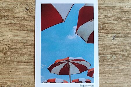 Открытка с зонтиками