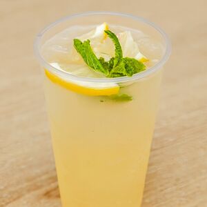 Персик-груша лимонад