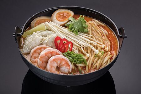 Рамен в стиле Том ям с морепродуктами