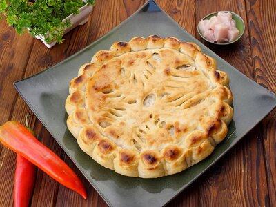 Осетинские пироги с курицей и болгарским перцем