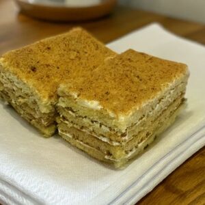 Пирожное Медовик 