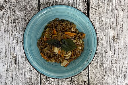 Японская лапша соба с курицей