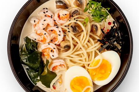 Сливочный суп рамен с креветками