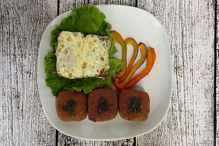 Свинина, запеченная с чесноком и имбирем