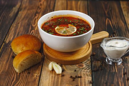 Солянка с копченостями для богатырей