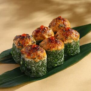 Запеченный ролл с острым копчёным угрем