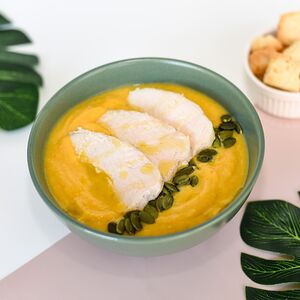 Тыквенный крем-суп с куриной грудкой су-вид
