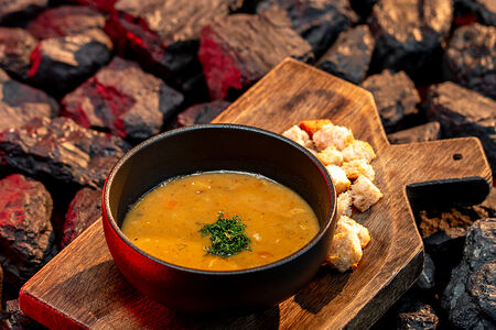 Гороховый суп с копченостями