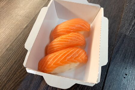 Суши-Нигири Лосось