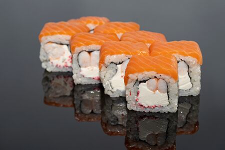 Филадельфия с креветками ролл