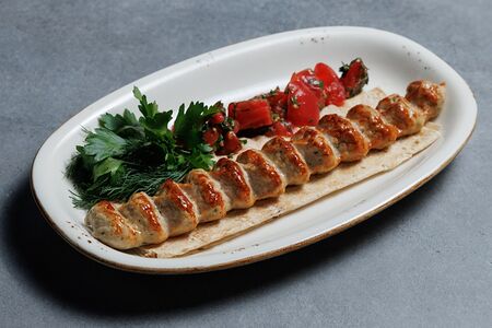 Люля-кебаб из курицы с овощной сальсой