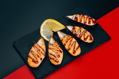 Запеченные мидии