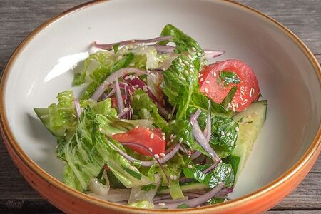 Овощной салат по-грузински