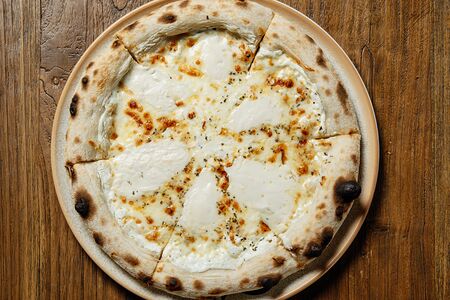 Пармезан, рикотта, сыры Скаморца и Моцарелла