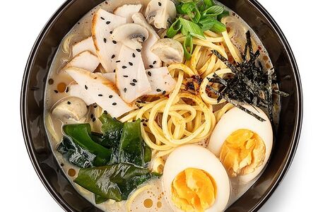 Сливочный суп рамен с курицей