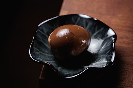 Яйцо маринованное