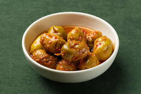 Оливки в перечном маринаде