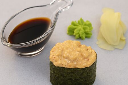 Суши Спайси с лососем