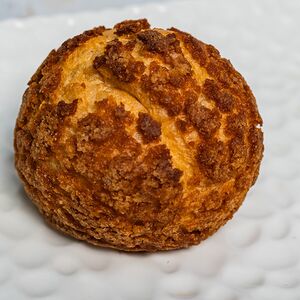 Пирожное Шу карамельное