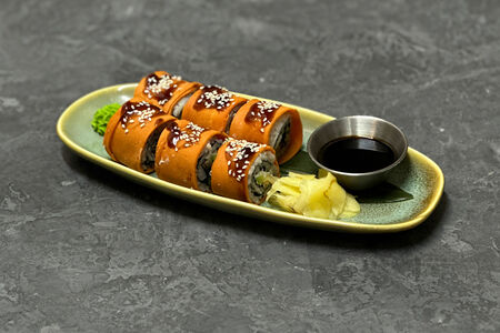 Роллы с веганским лососем