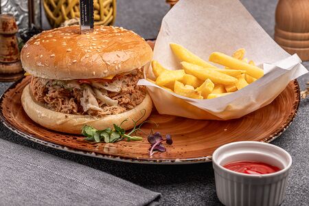 Бургер Град Петров