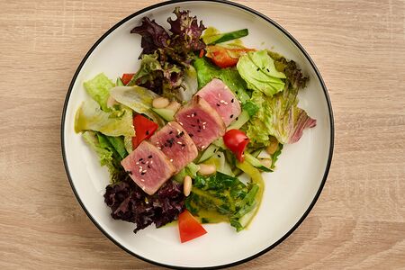 Салат с тунцом и печеным перцем