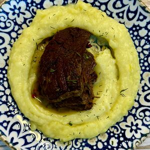 Говяжьи щечки в собственном соку