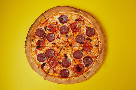 Пицца Салями