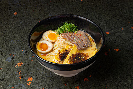 Рамен сырный с говядиной