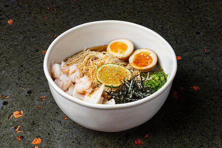 Рамен с морепродуктами