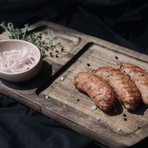 Колбаски свинина-курица на гриле