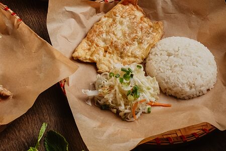 Рис с куриным омлетом