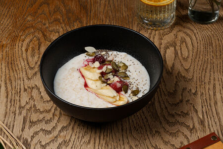 Каша овсяная на кокосовом молоке