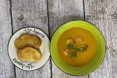 Суп-пюре тыквенный с креветками