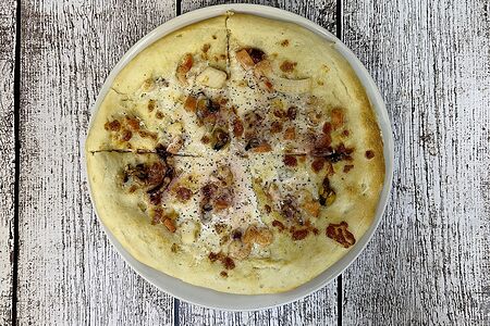 Мини-пицца с морскими деликатесами