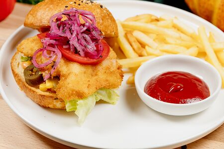 Бургер с хрустящим цыпленком