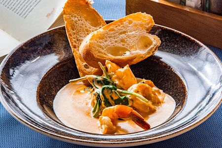 Тигровые креветки в соусе Том ям