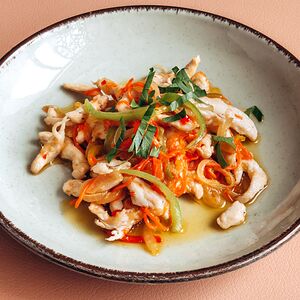 Курица в кисло-сладком соусе 