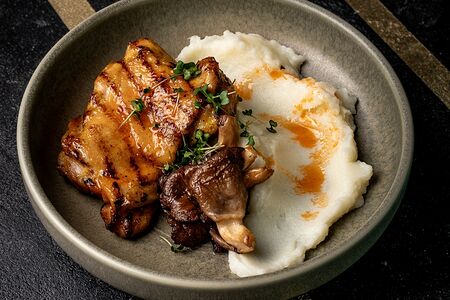 Куриное бедро на гриле Ахтунг-кудахтунг