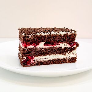 Тортик Чёрный лес с вишней