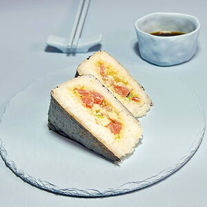 Онигири с курицей